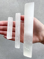 Load image into Gallery viewer, Selenite Wand Raw
