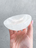 Load image into Gallery viewer, Selenite Bowl | 10cm
