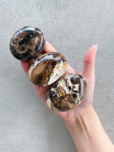 Black Opal | Palm Stone