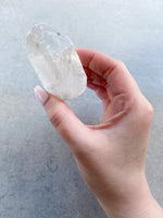 Load image into Gallery viewer, Clear Quartz Raw
